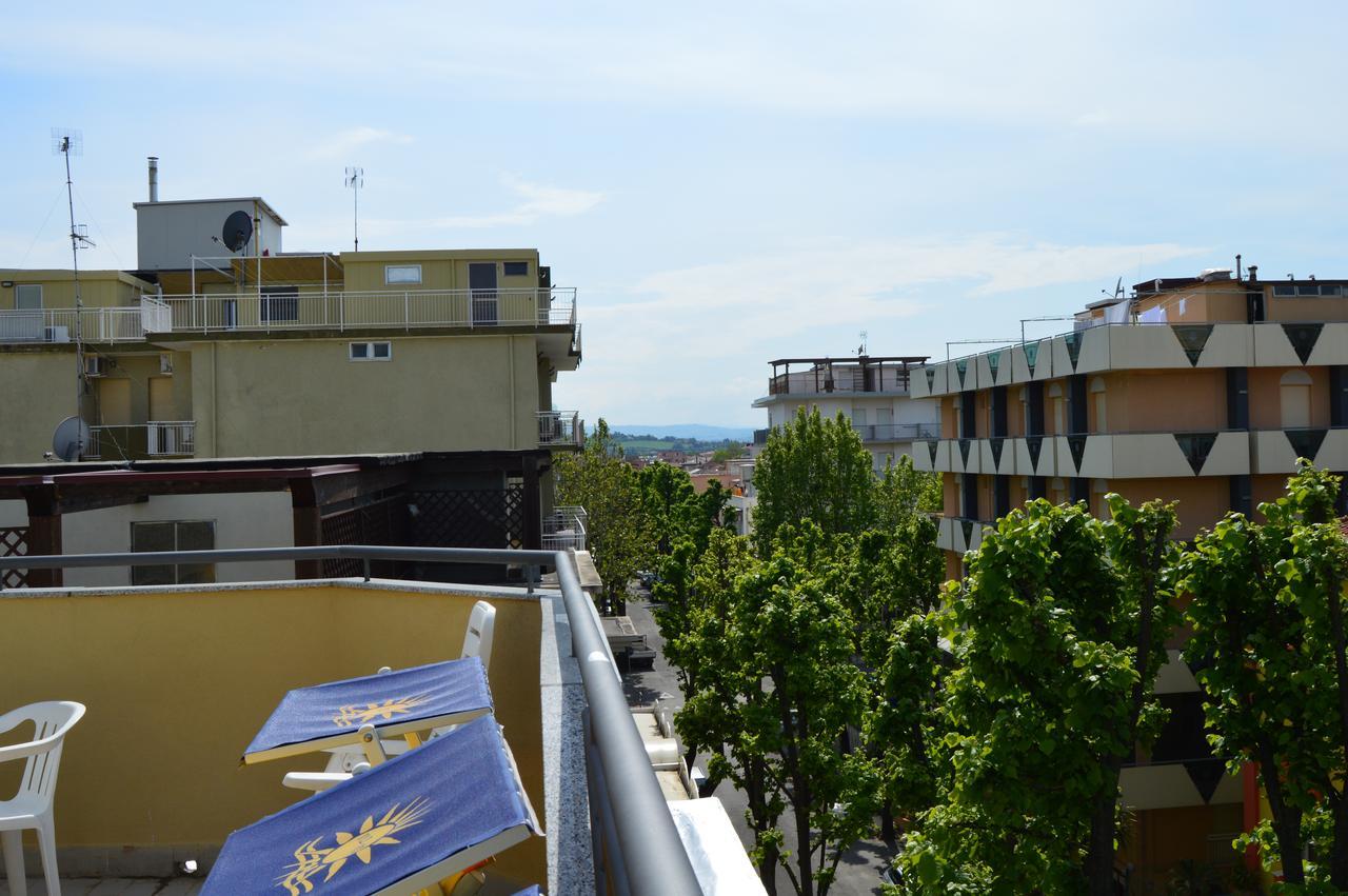 Hotel Dear Rimini Exterior foto