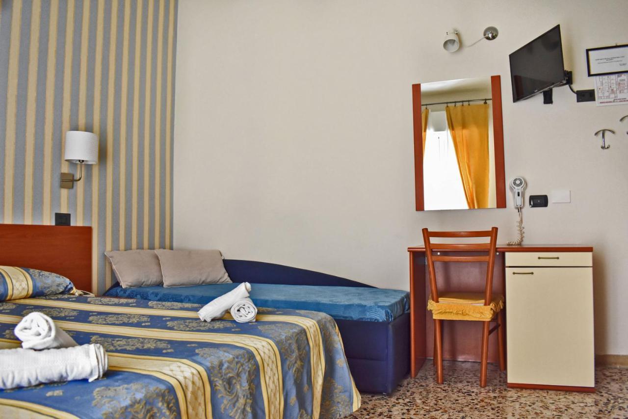 Hotel Dear Rimini Exterior foto
